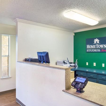 Hometowne Studios By Red Roof Dallas - North Addison - Tollway Eksteriør billede