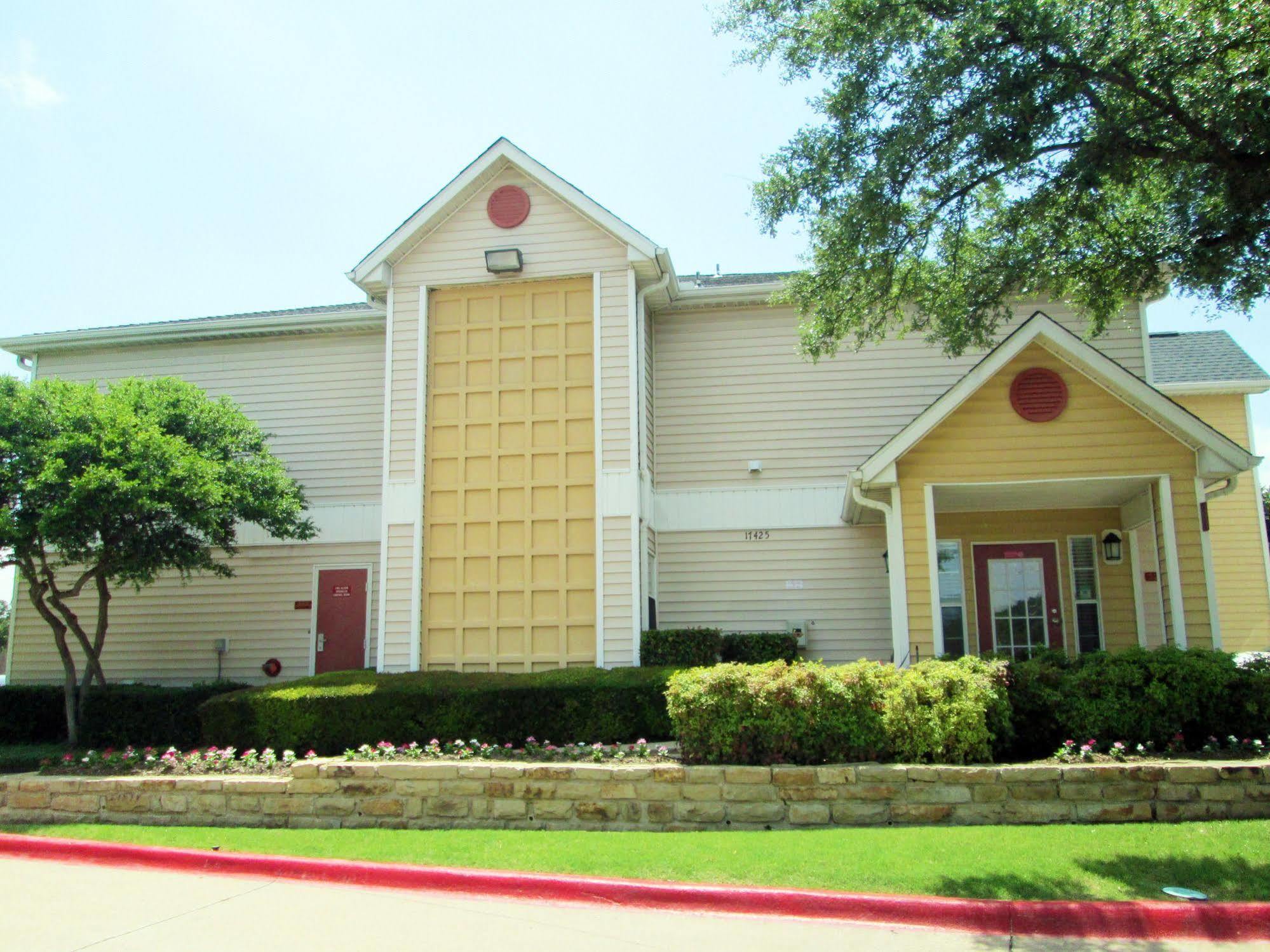 Hometowne Studios By Red Roof Dallas - North Addison - Tollway Eksteriør billede